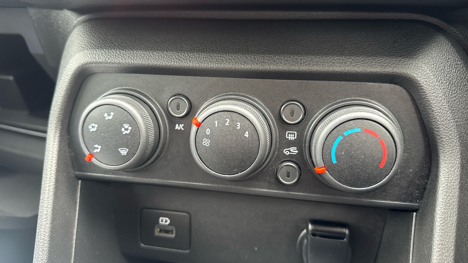 Used Dacia Sandero Stepway 2021 for sale - 77777449: Photo 32