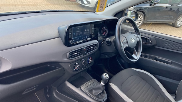 Used Hyundai i10 2022 for sale - 75983027: Photo 9