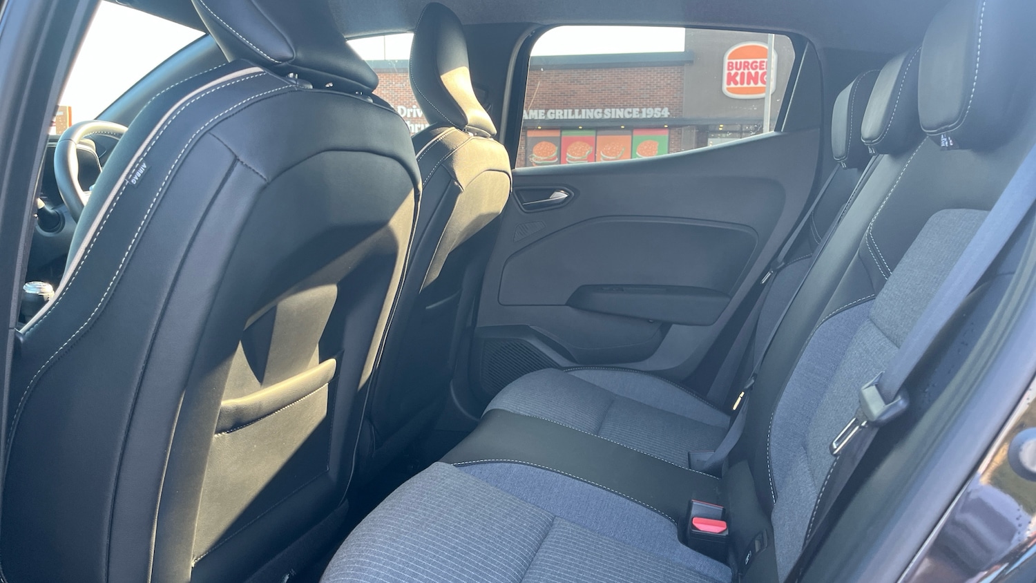 Used Renault Clio 2024 for sale - 77946953: Photo 16