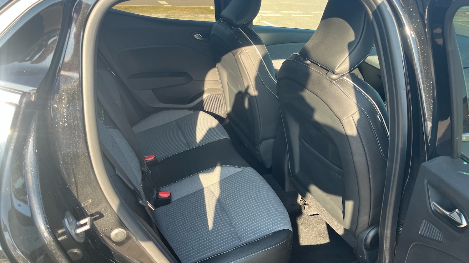 Used Renault Clio 2024 for sale - 77946953: Photo 41