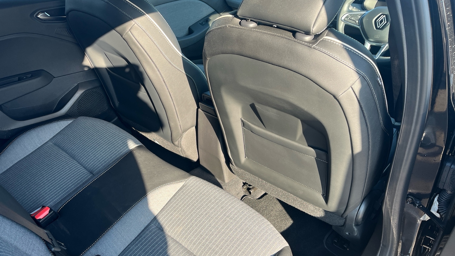 Used Renault Clio 2024 for sale - 77946953: Photo 42