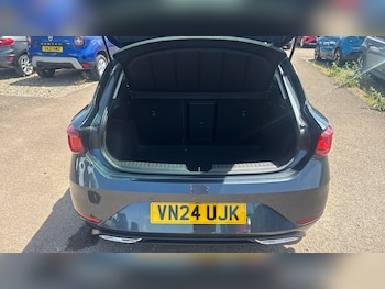 Used SEAT Leon 2024 for sale - 79140925: Photo