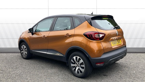Used Renault Captur 2020 for sale - 76076232: Photo 2