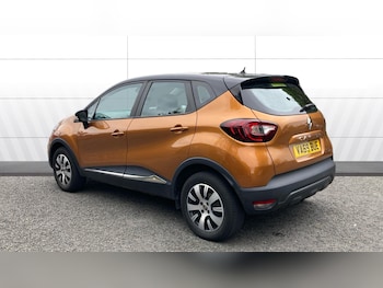 Used Renault Captur 2020 for sale - 76076232: Photo 2