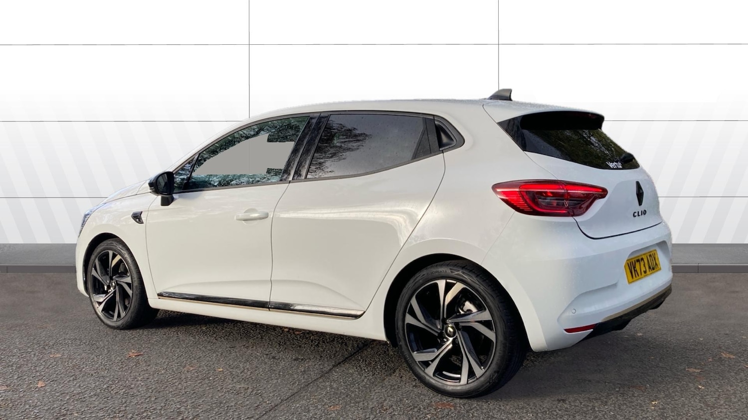 Used Renault Clio 2023 for sale - 76467920: Photo 2