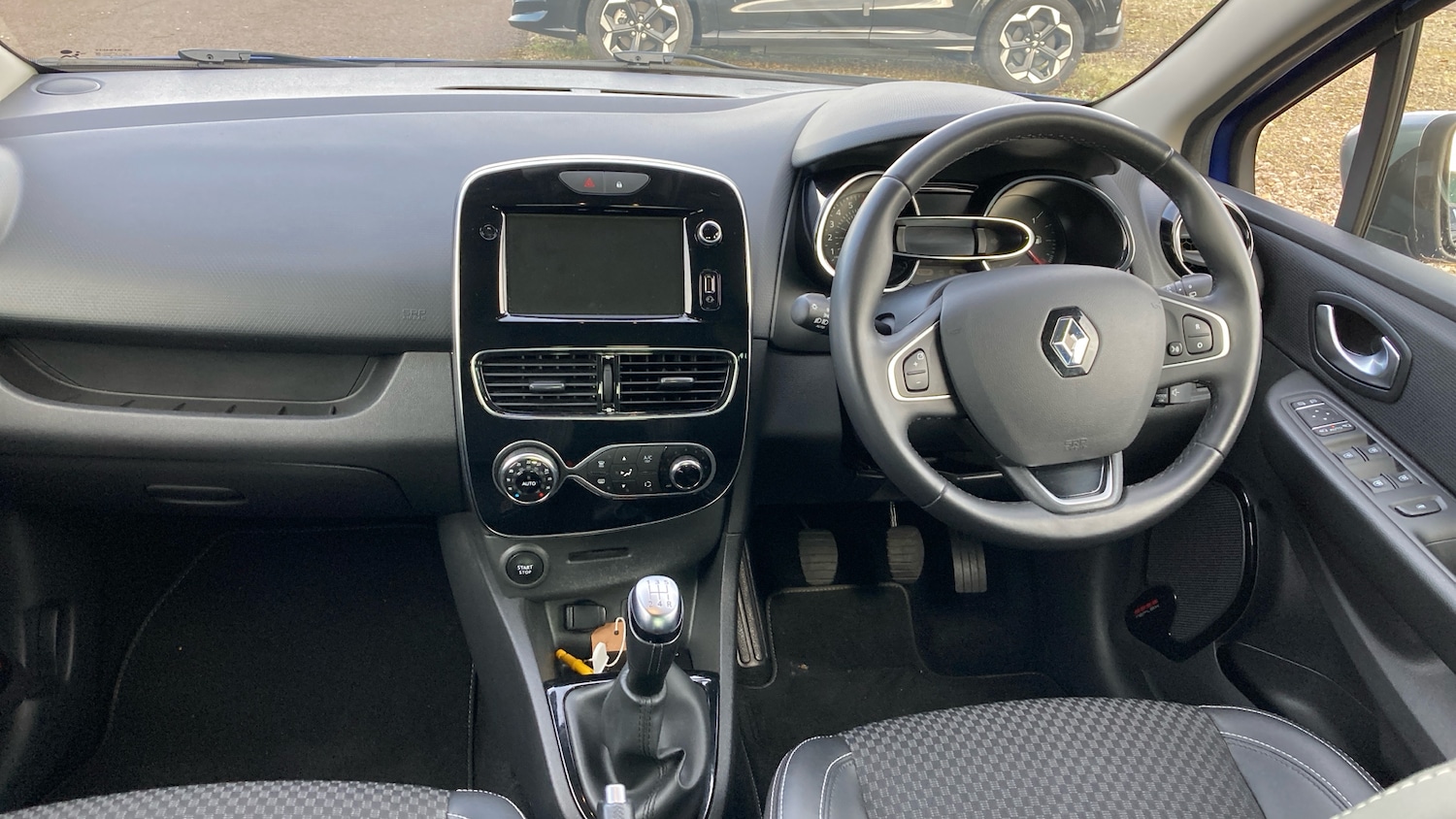 Used Renault Clio 2019 for sale - 77432530: Photo 10