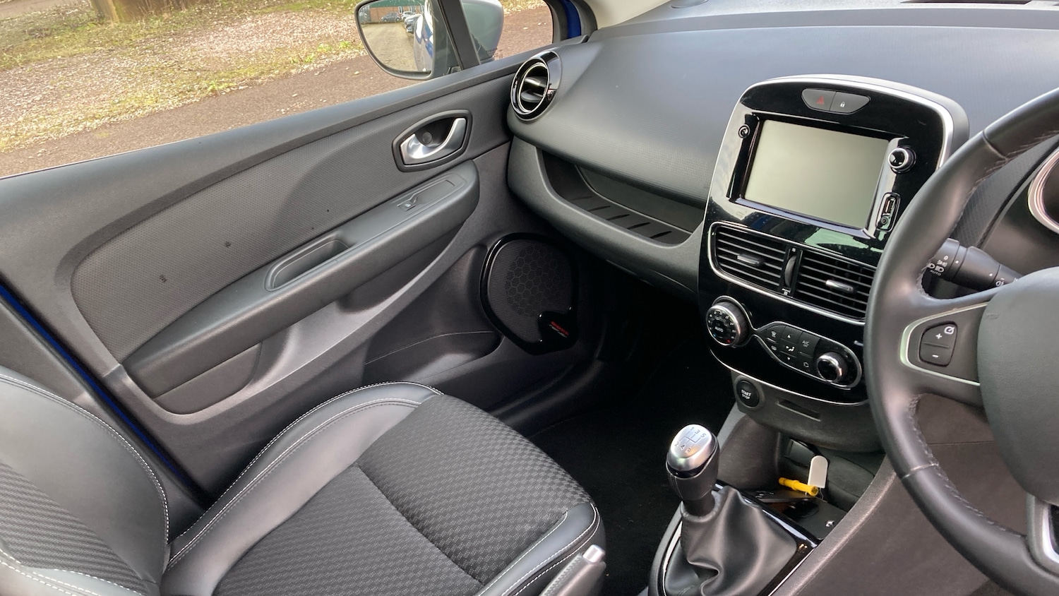 Used Renault Clio 2019 for sale - 77432530: Photo 14