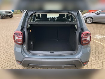 Used Dacia Duster 2023 for sale - 78080493: Photo