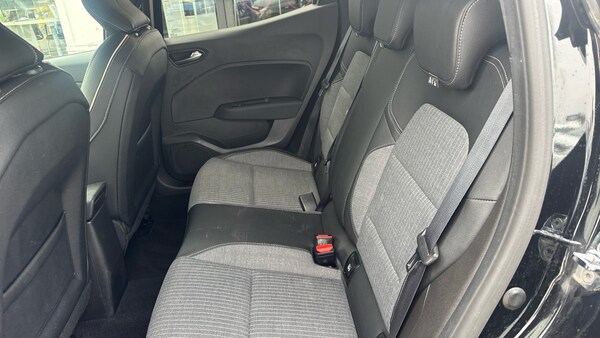 Used Renault Clio 2021 for sale - 76161829: Photo 16