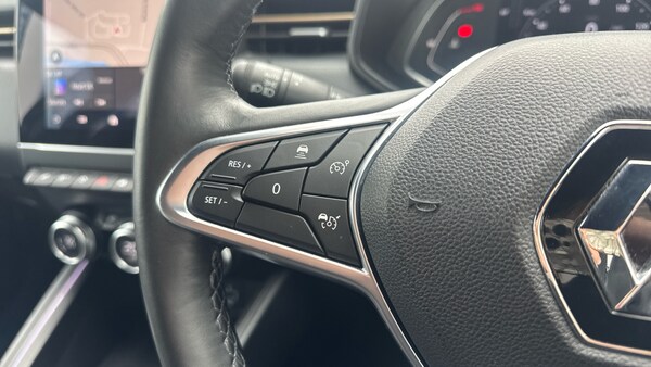 Used Renault Clio 2021 for sale - 76161829: Photo 25
