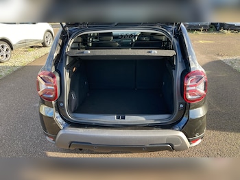 Used Dacia Duster 2023 for sale - 76627824: Photo