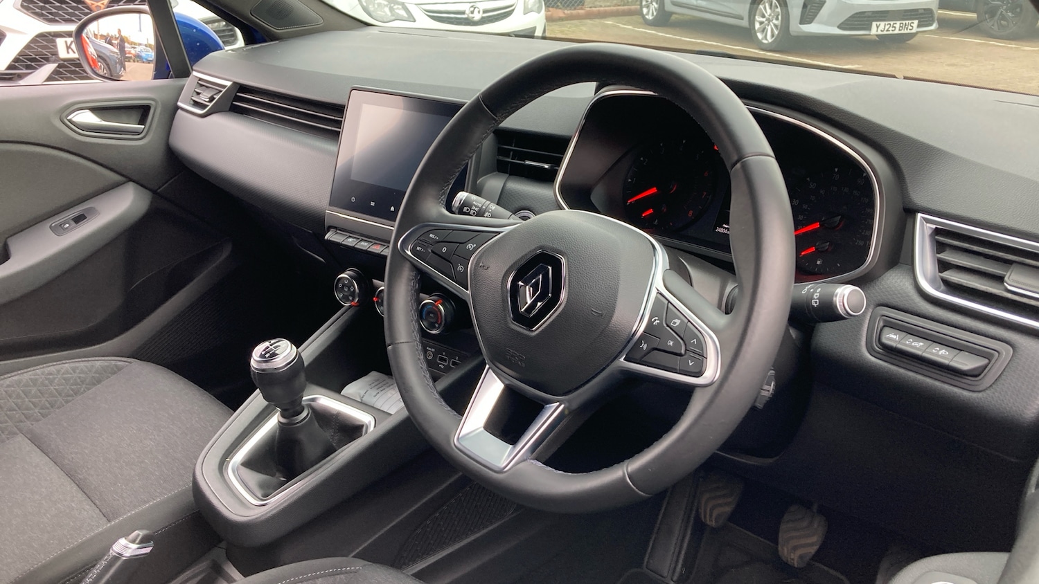Used Renault Clio 2020 for sale - 76450273: Photo 11
