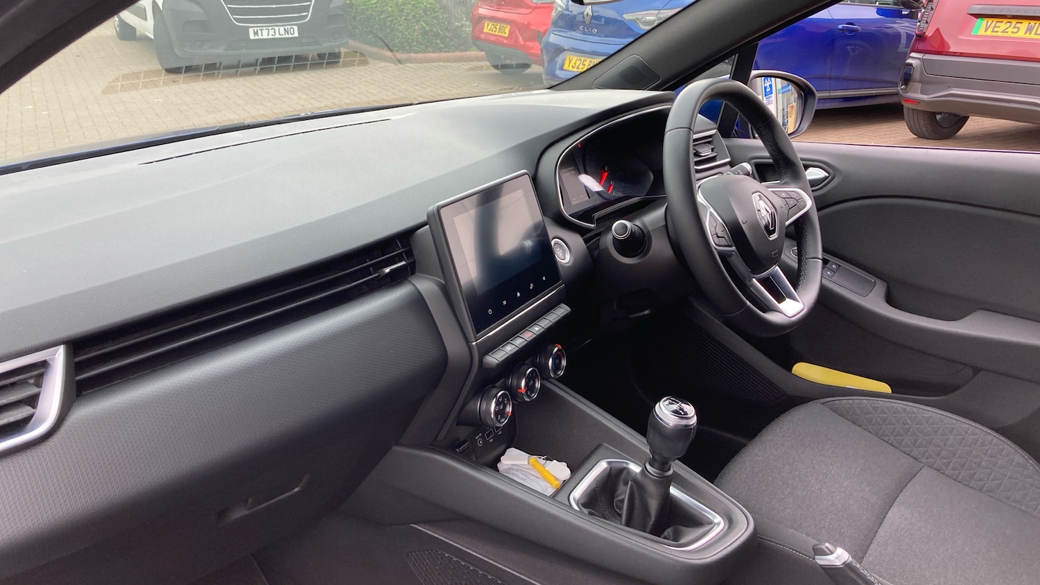 Used Renault Clio 2020 for sale - 76450273: Photo 9