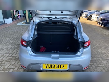 Used Renault Clio 2019 for sale - 76734934: Photo