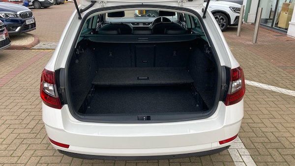 Used Skoda Octavia 2020 for sale - 76218659: Photo 4
