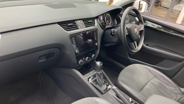Used Skoda Octavia 2020 for sale - 76218659: Photo 9