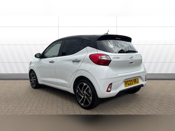 Used Hyundai i10 2023 for sale - 79515996: Photo