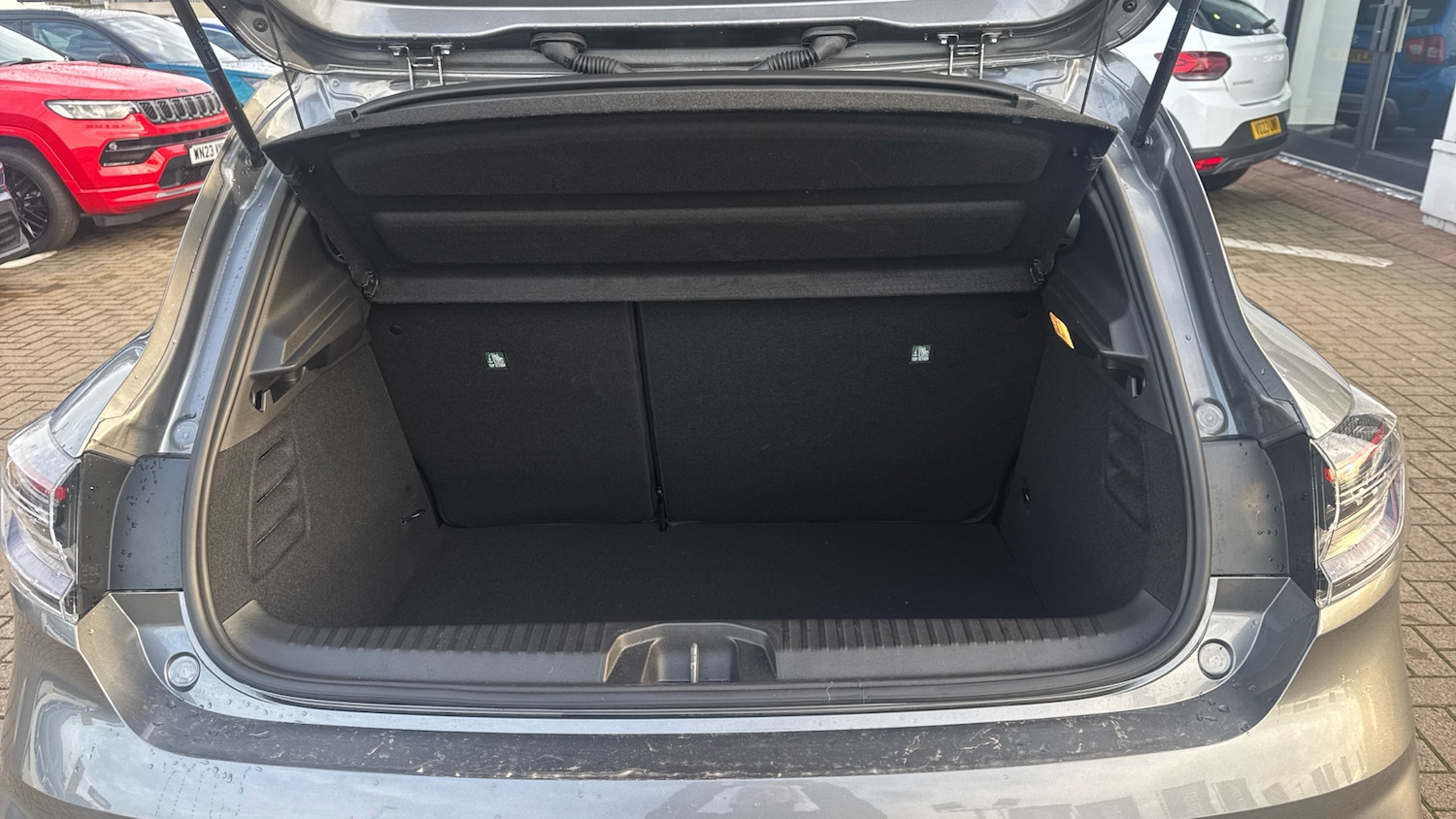 Used Renault Clio 2025 for sale - 77261318: Photo 4