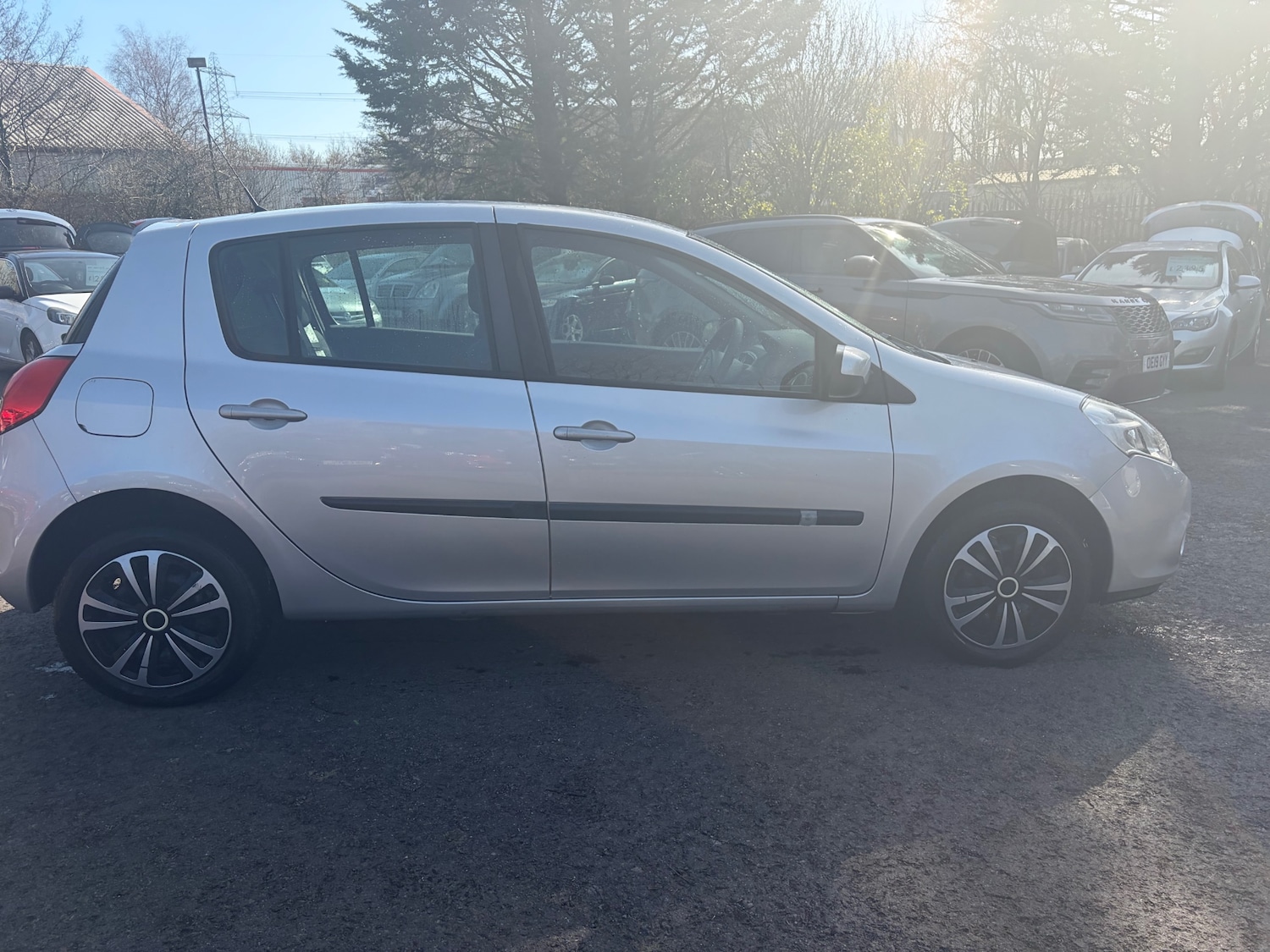 Used Renault Clio 2010 for sale - 77931344: Photo 4