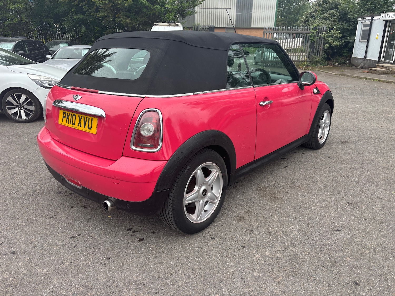 Used MINI Convertible 2010 for sale - 78042158: Photo 4