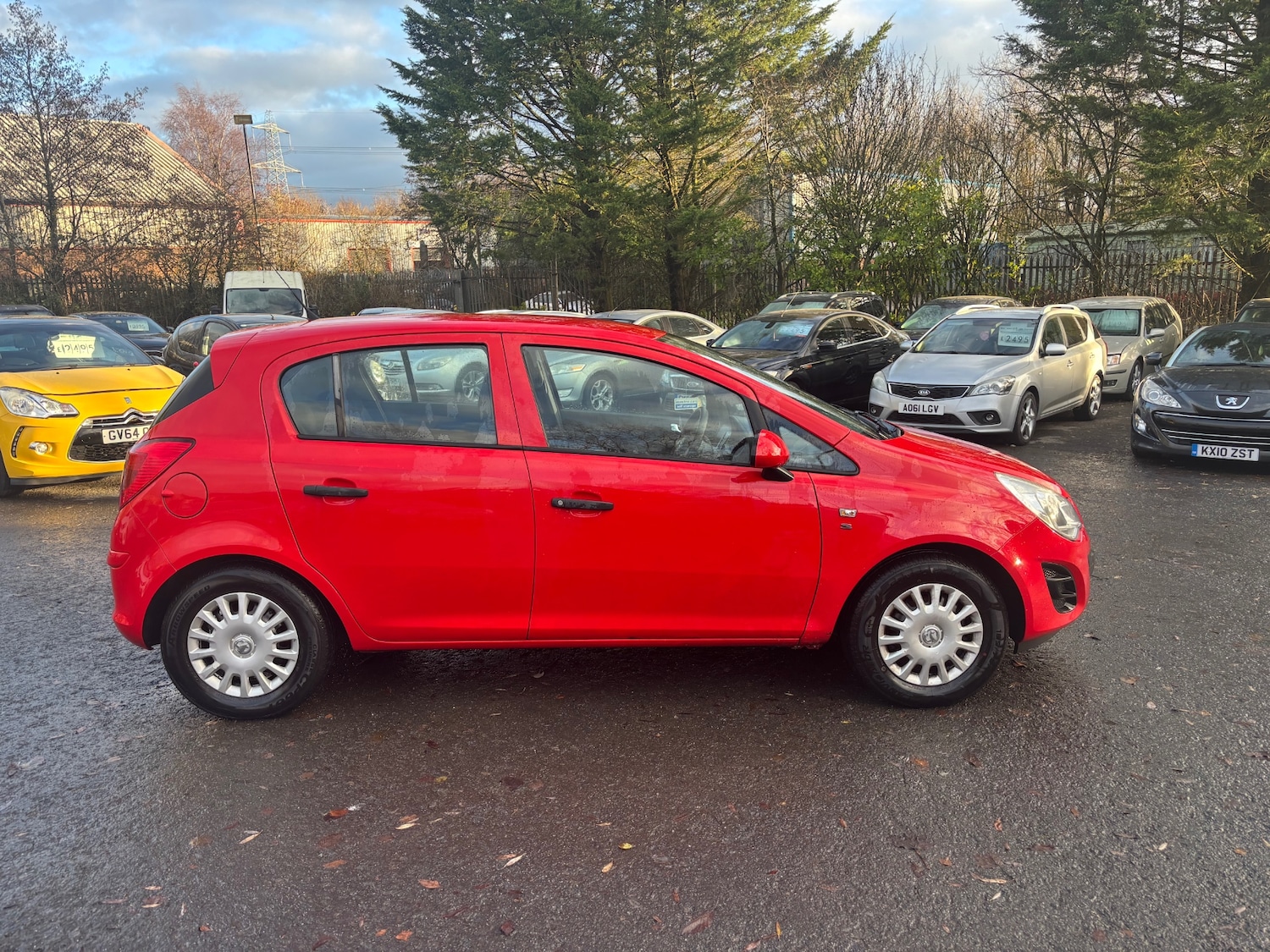 Used Vauxhall Corsa 2012 for sale - 76906373: Photo 3