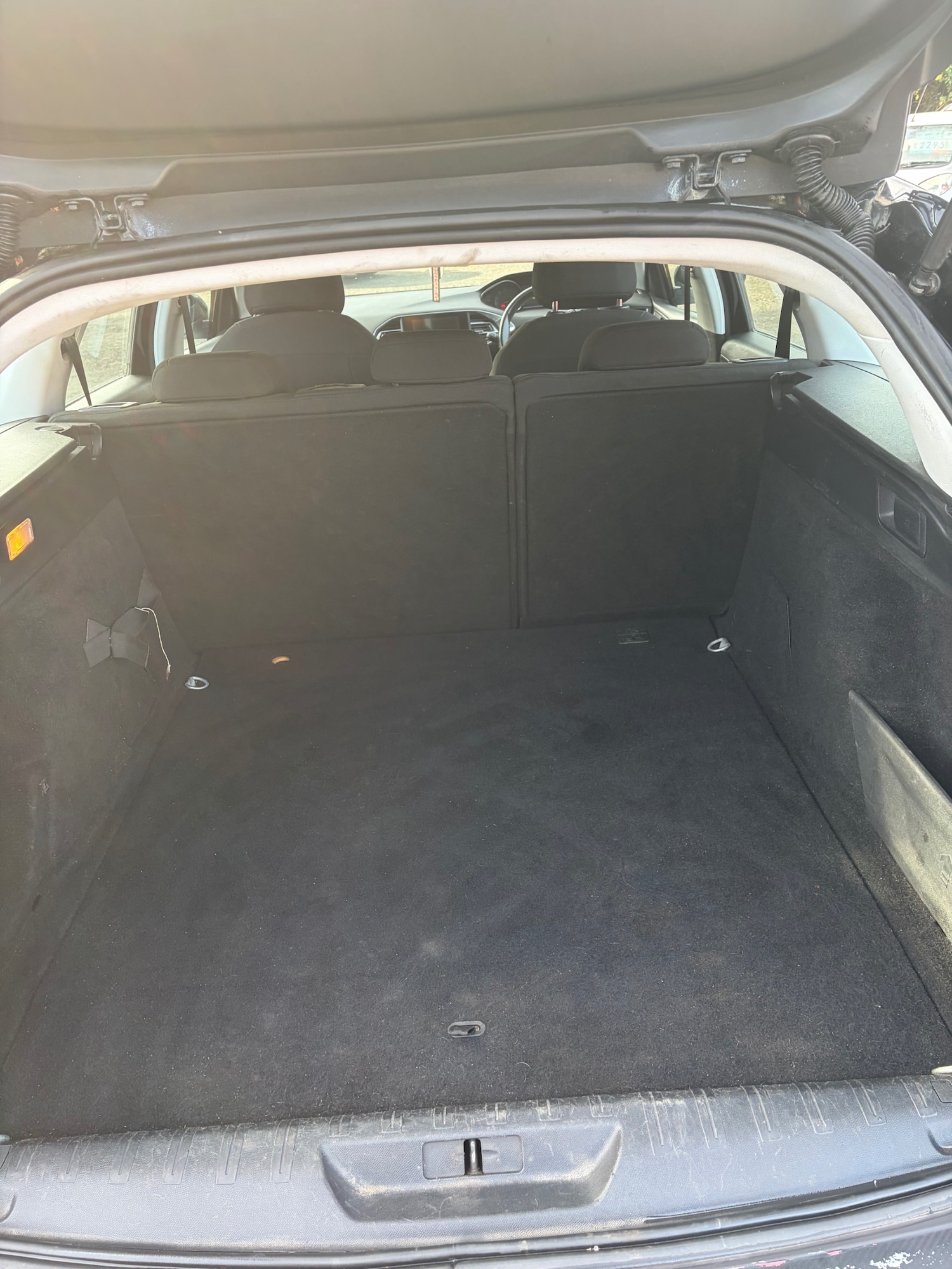 Used Peugeot 308 2015 for sale - 77578581: Photo 11