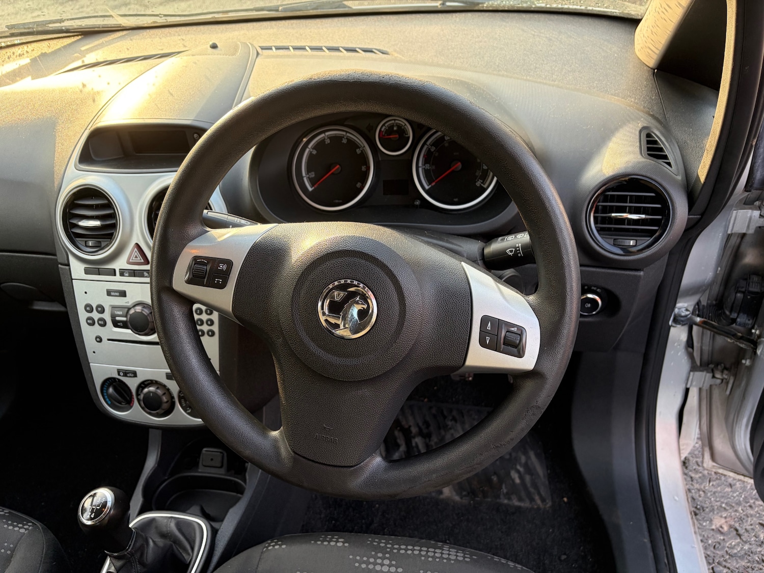 Used Vauxhall Corsa 2012 for sale - 77023492: Photo 8