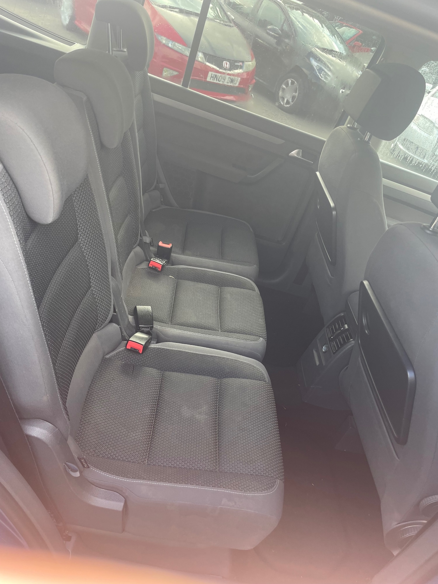 Used Volkswagen Touran 2012 for sale - 77336677: Photo 6