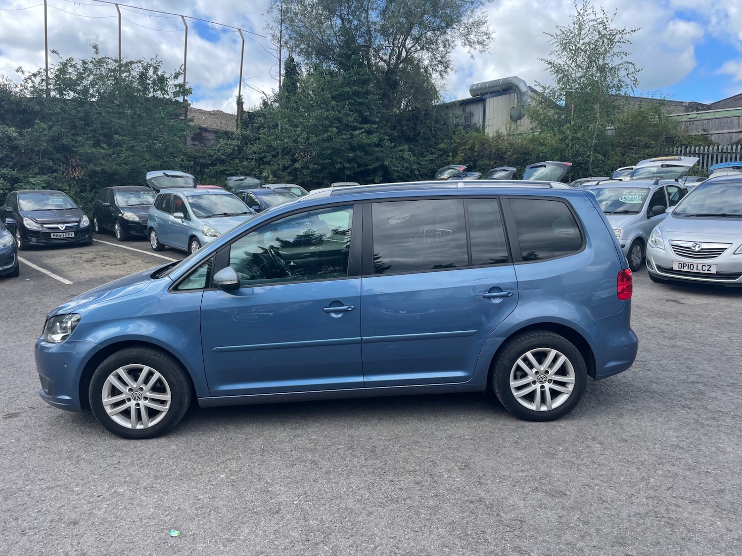 Used Volkswagen Touran 2012 for sale - 77336677: Photo 8