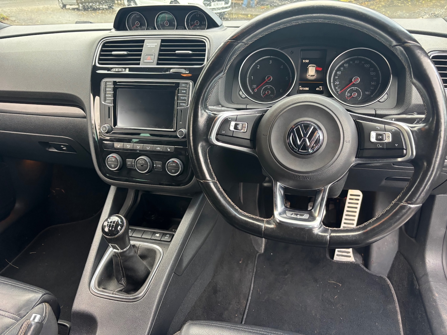 Used Volkswagen Scirocco 2015 for sale - 76340452: Photo 9
