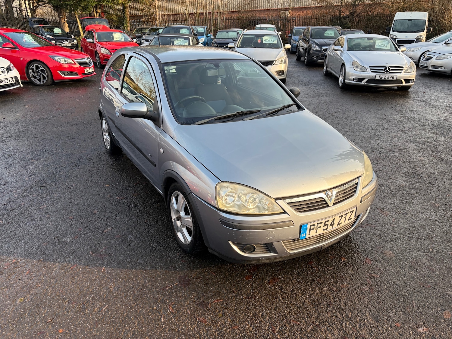 Used Vauxhall Corsa 2005 for sale - 77023372: Photo 2