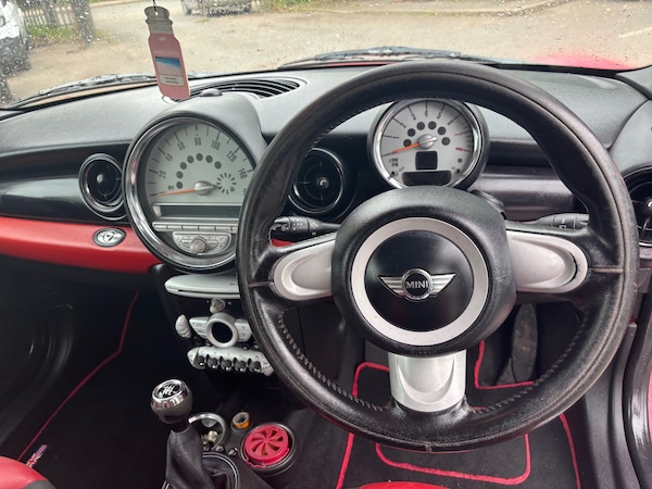 Used MINI Convertible 2010 for sale - 74901134: Photo 10