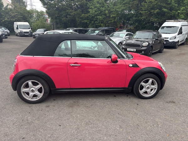 Used MINI Convertible 2010 for sale - 74901134: Photo 3