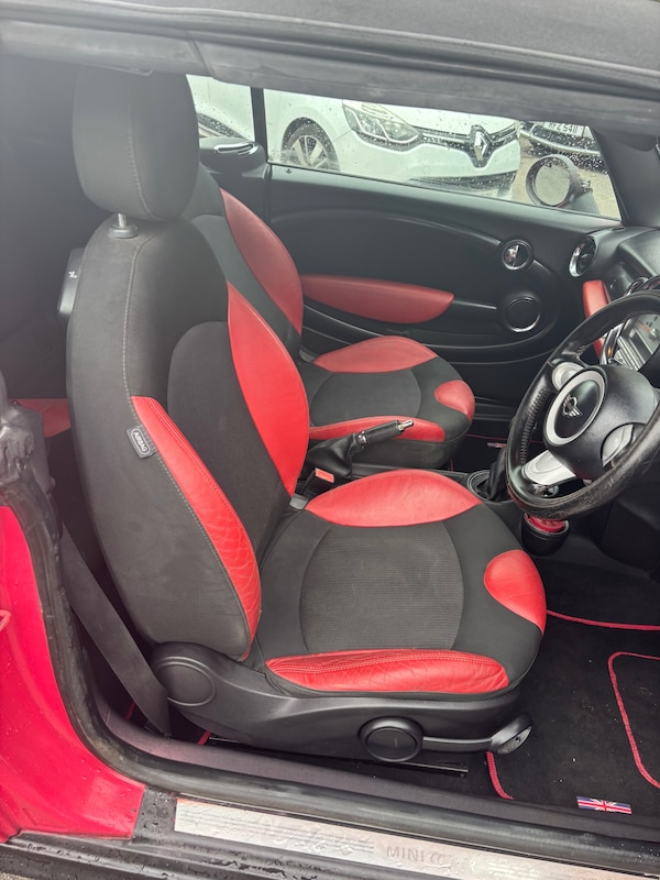 Used MINI Convertible 2010 for sale - 74901134: Photo 9