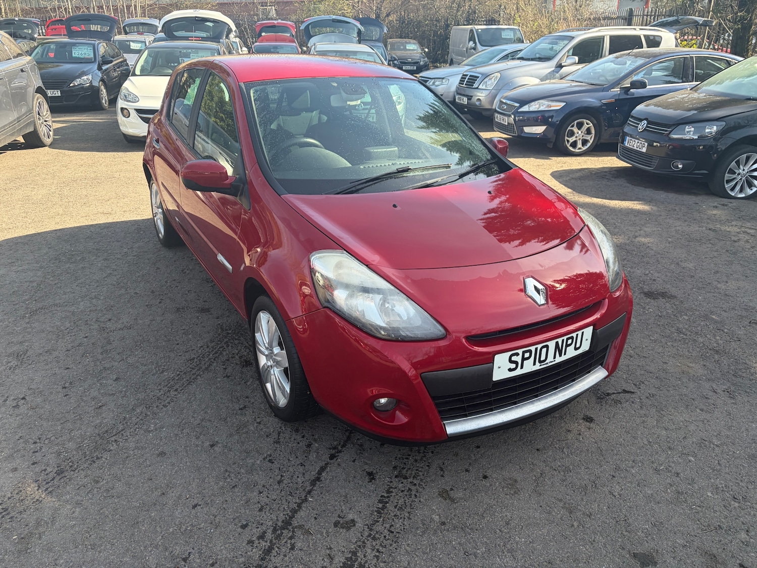 Used Renault Clio 2010 for sale - 77931352: Photo 2