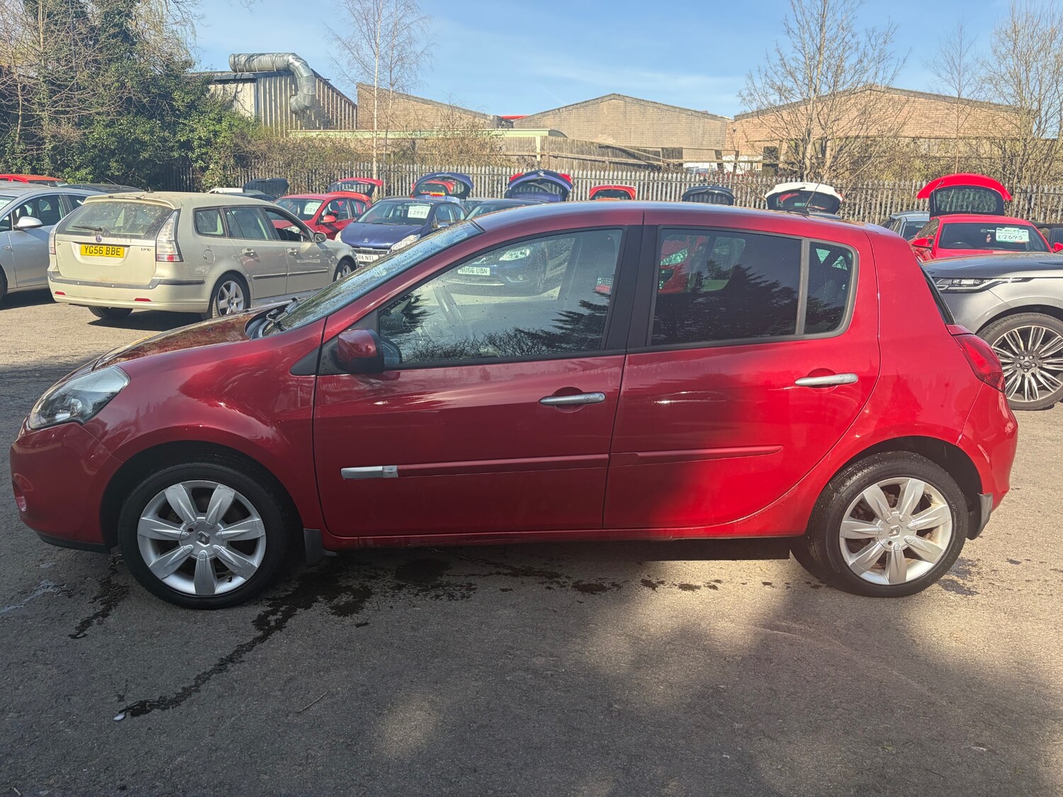 Used Renault Clio 2010 for sale - 77931352: Photo 7