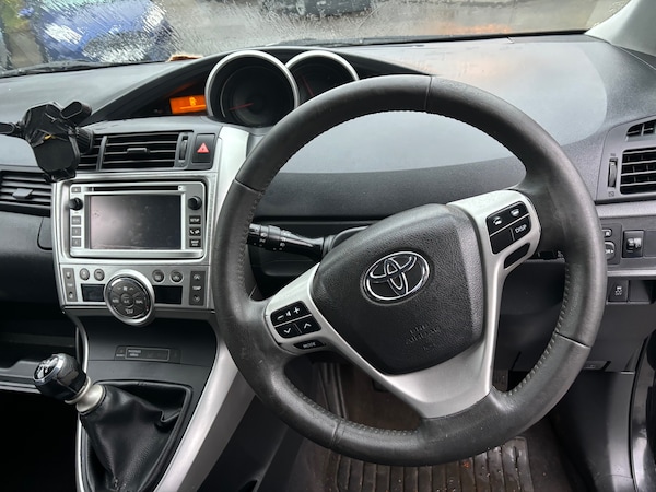 Used Toyota Verso 2012 for sale - 74218510: Photo 8