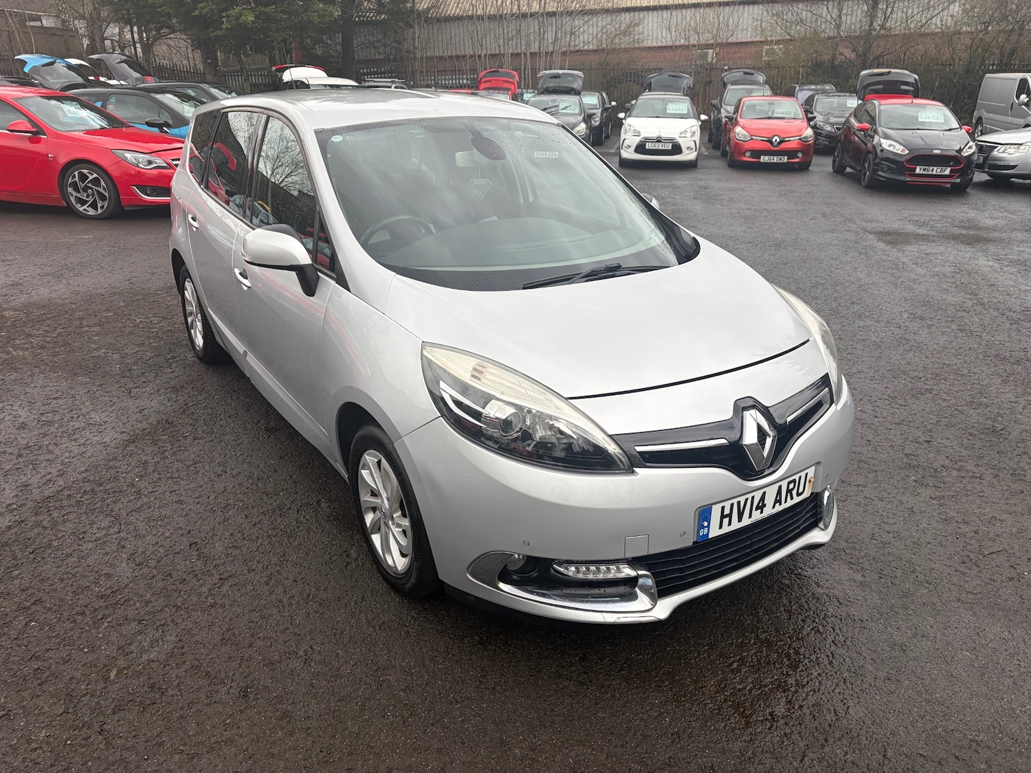 Used Renault Grand Scenic 2014 for sale - 77901238: Photo 2