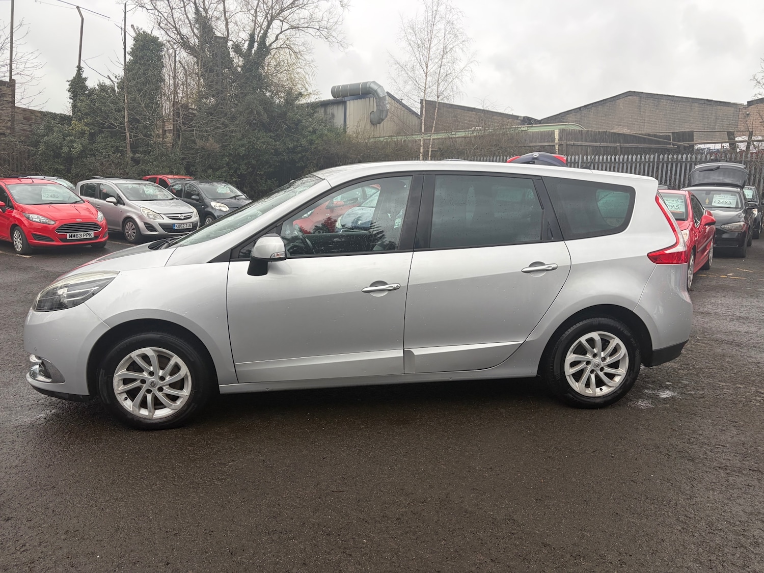 Used Renault Grand Scenic 2014 for sale - 77901238: Photo 7