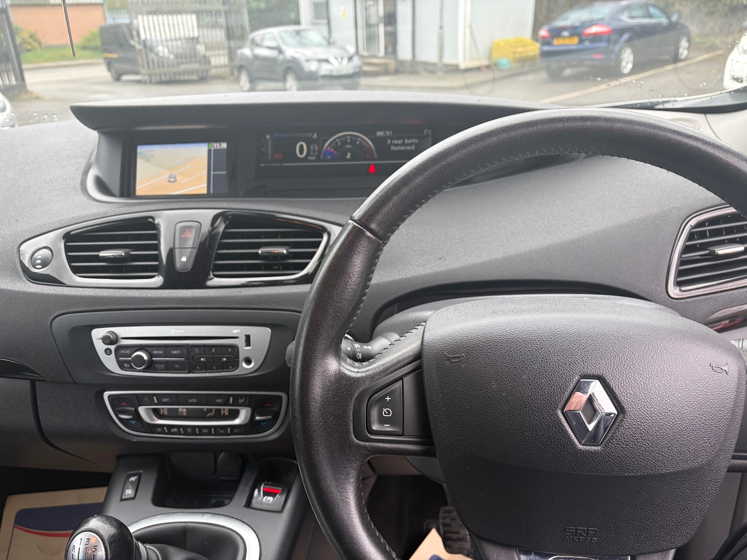 Used Renault Grand Scenic 2014 for sale - 77901238: Photo 9