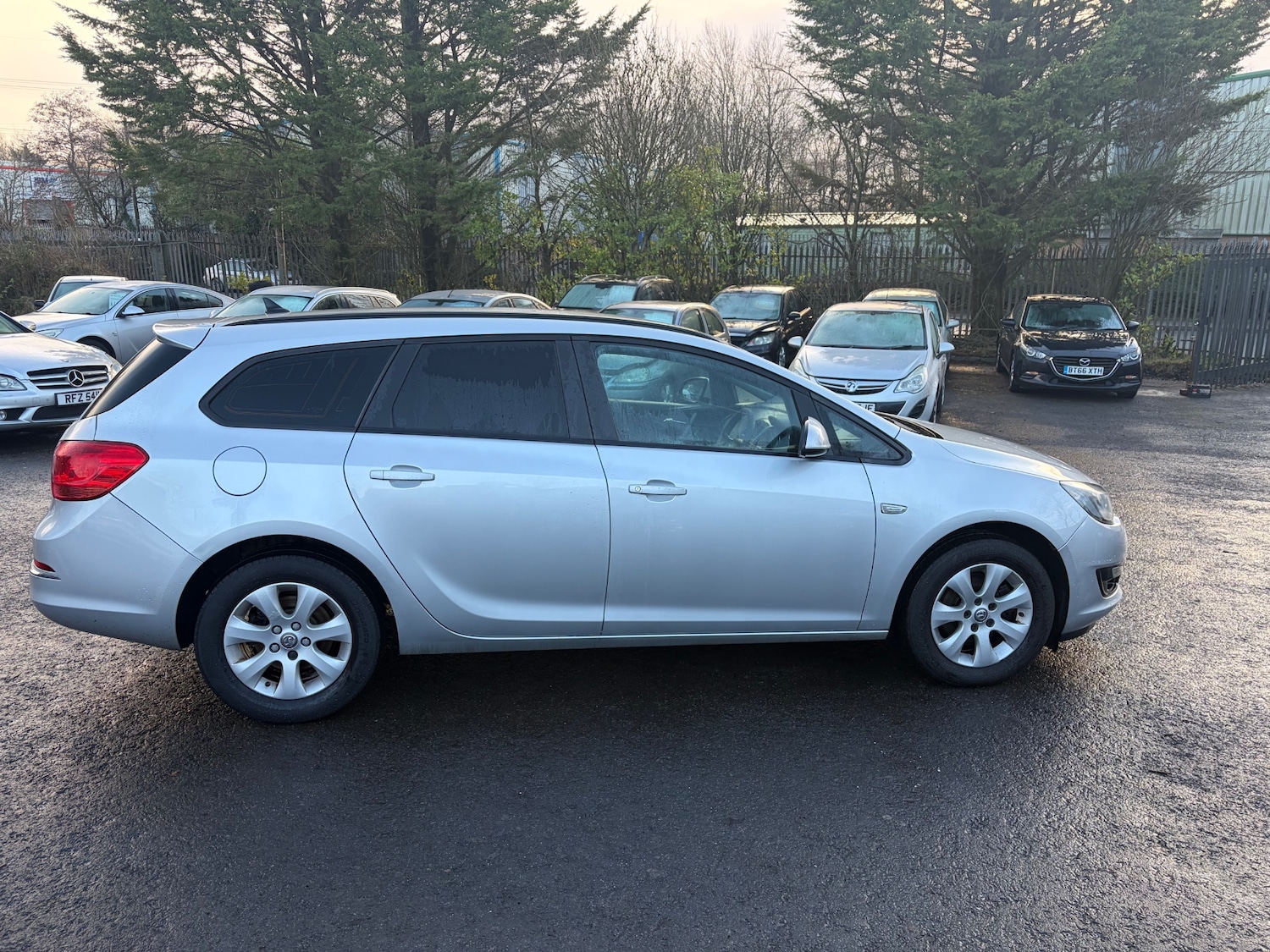 Used Vauxhall Astra 2014 for sale - 77195523: Photo 3