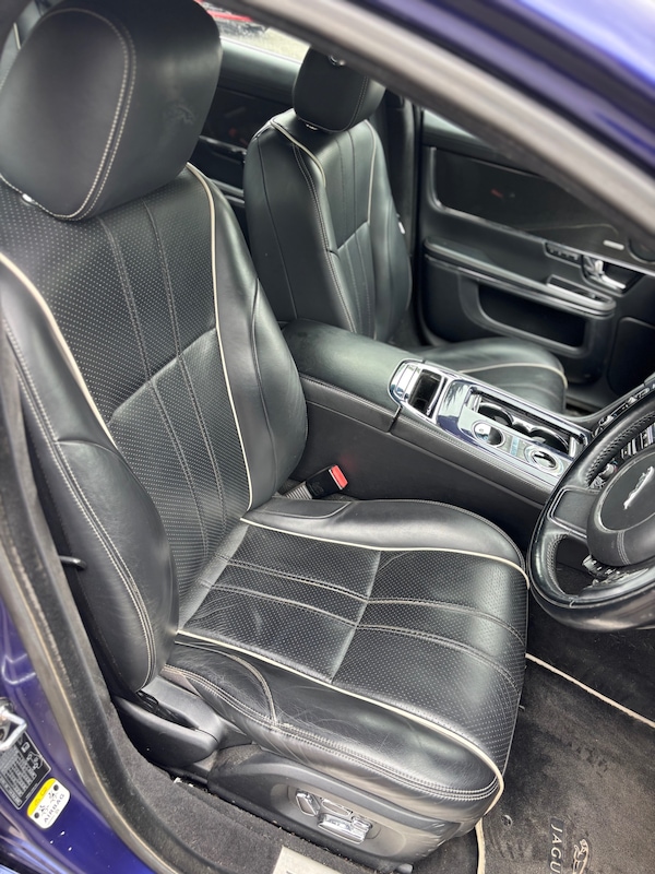 Used Jaguar XJ 2010 for sale - 75650423: Photo 8