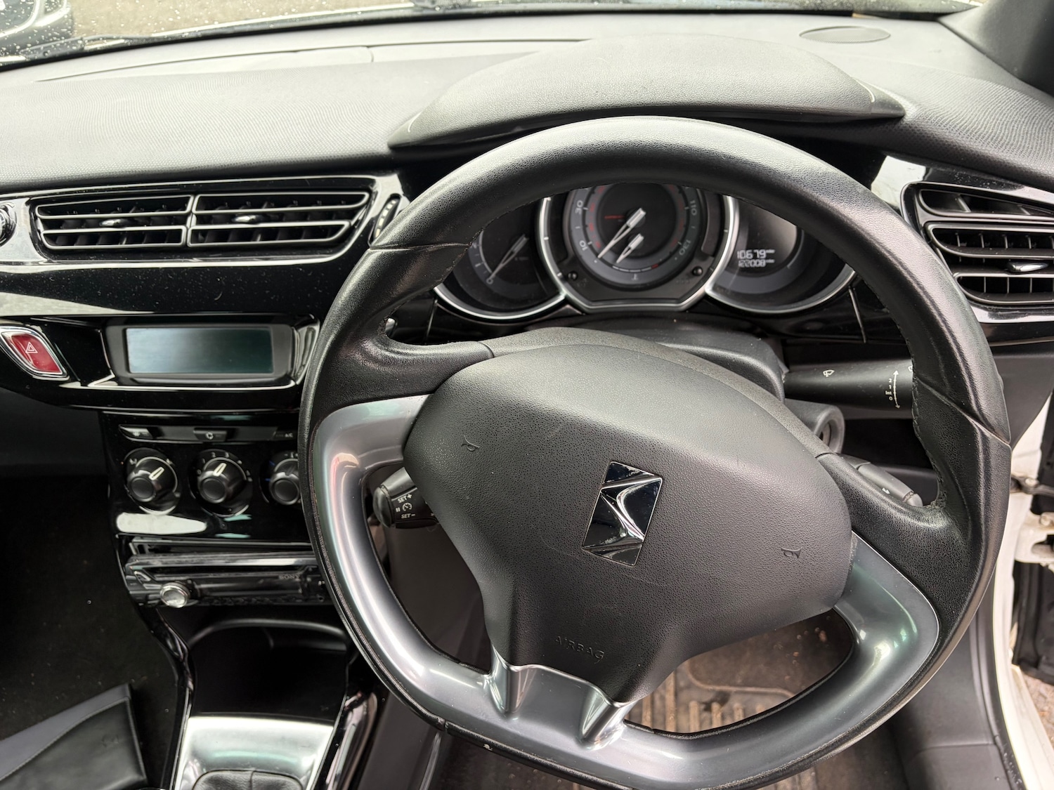 Used Citroen DS3 2013 for sale - 77801910: Photo 9