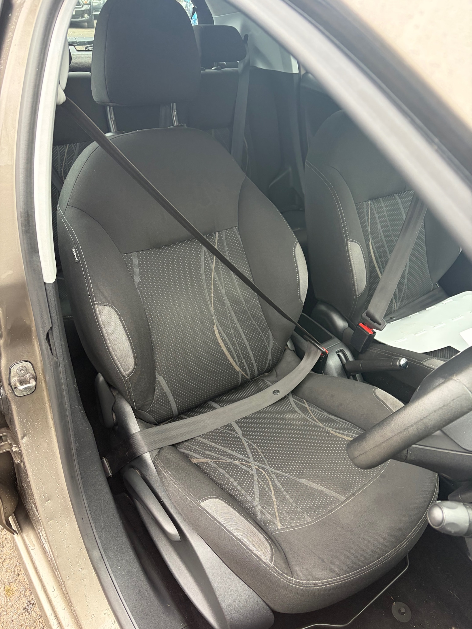 Used Peugeot 208 2015 for sale - 77801905: Photo 11