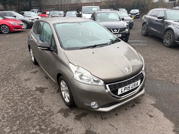 Used Peugeot 208 2015 for sale - 77801905: Photo