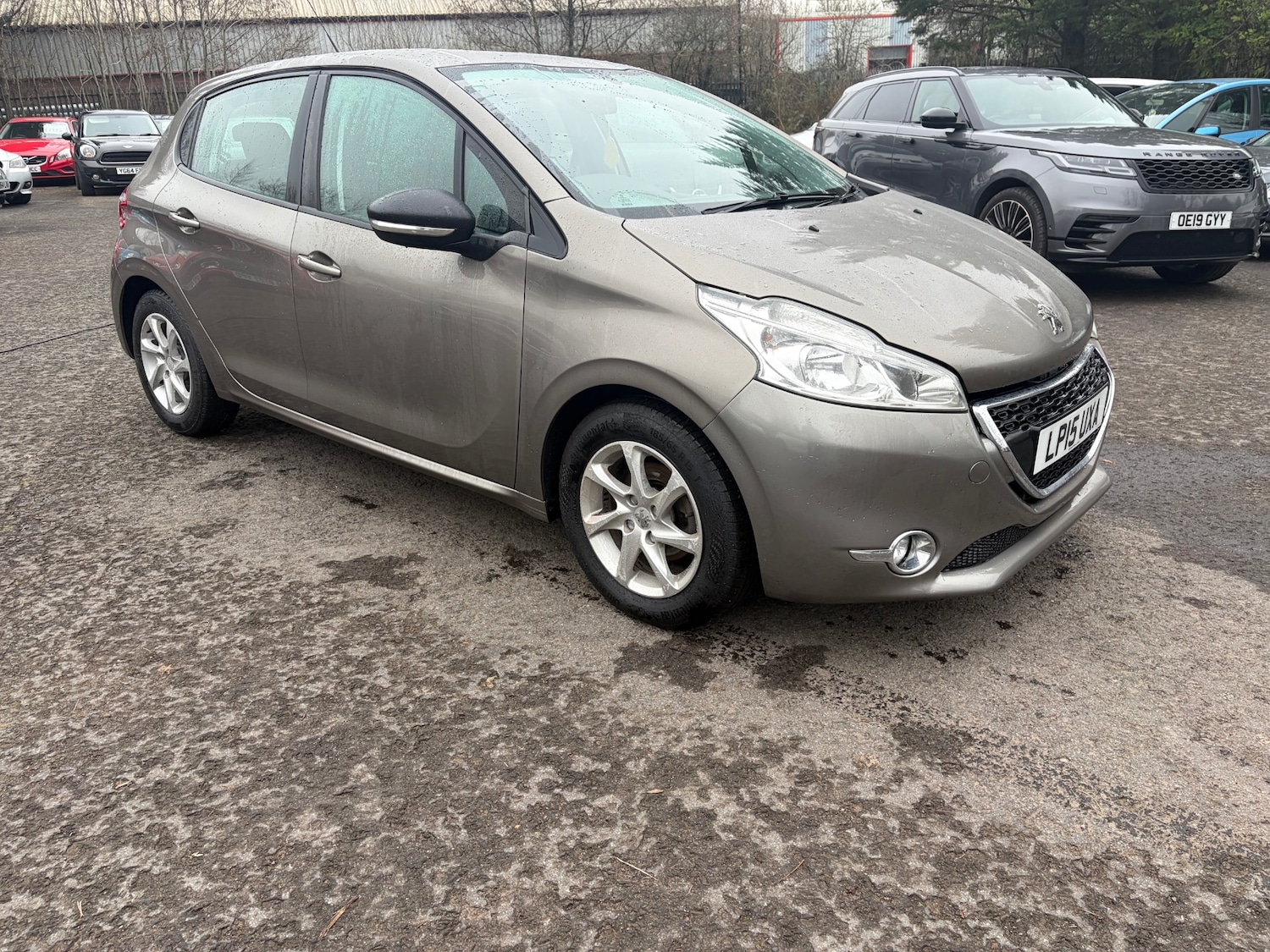 Used Peugeot 208 2015 for sale - 77801905: Photo 3