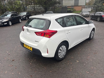 Used Toyota Auris 2013 for sale - 76505664: Photo