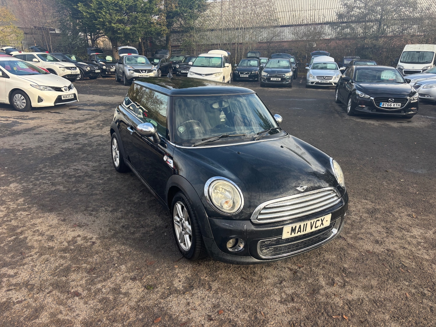 Used MINI Hatch 2011 for sale - 76706640: Photo 2