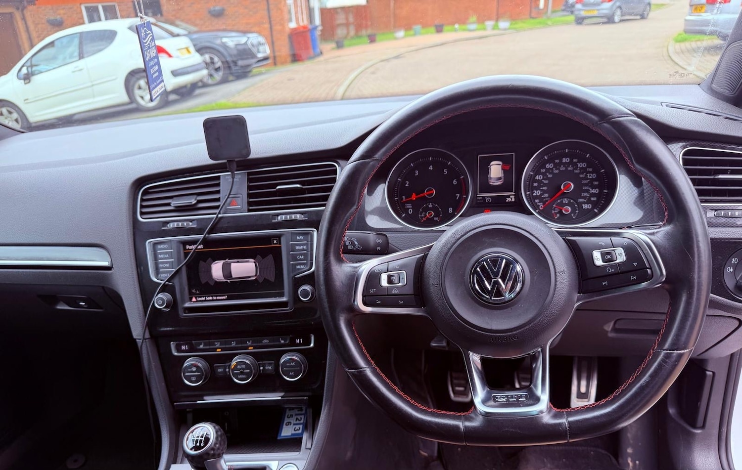 Used Volkswagen Golf 2015 for sale - 77664879: Photo 11