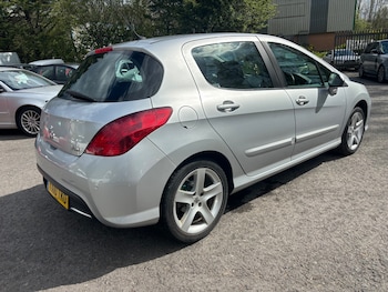 Used Peugeot 308 2010 for sale - 77336548: Photo